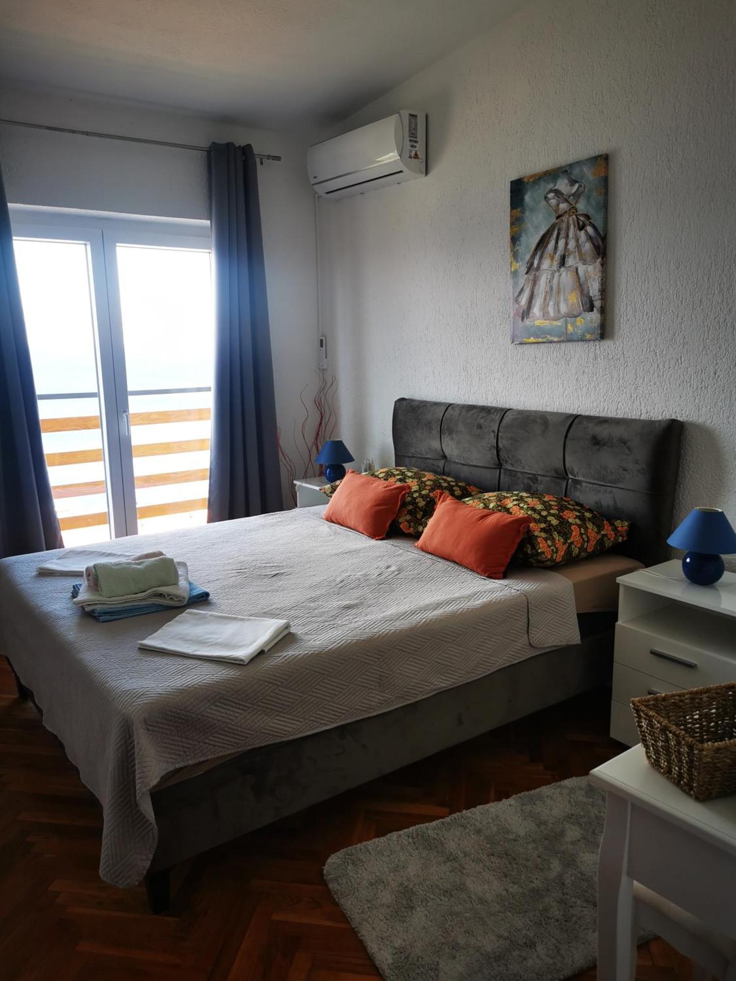 Apartment Ana Сень Экстерьер фото